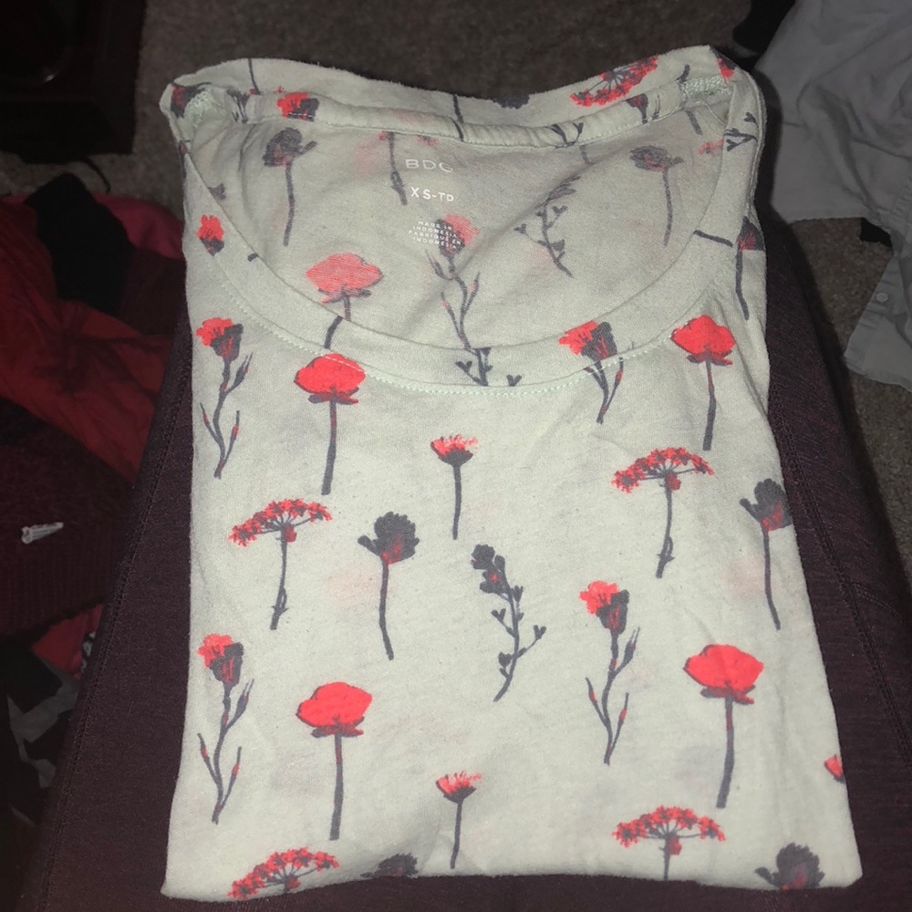 BDG flowery skin tight short sleeved shirt